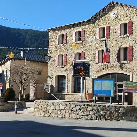 Entre Faune, Et Montagne Appartement